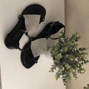 TAHARI SANDALS WORN ONCE Flats with ankle straps.